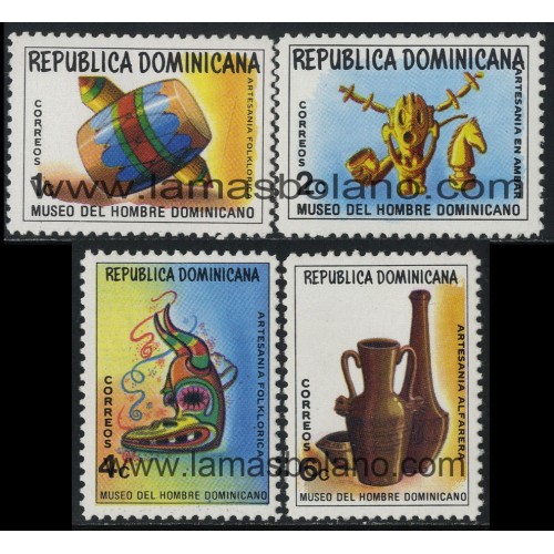 SELLOS DE DOMINICANA 1973 - ARTESANIA FOLKLORICA - MUSEO DEL HOMBRE DOMINICANO - 4 VALORES - CORREO