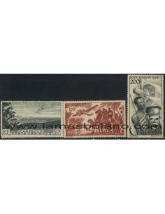 SELLOS DE CAMERUN 1947 - FOUMBAN E INDIGENAS - 3 VALORES - AEREO