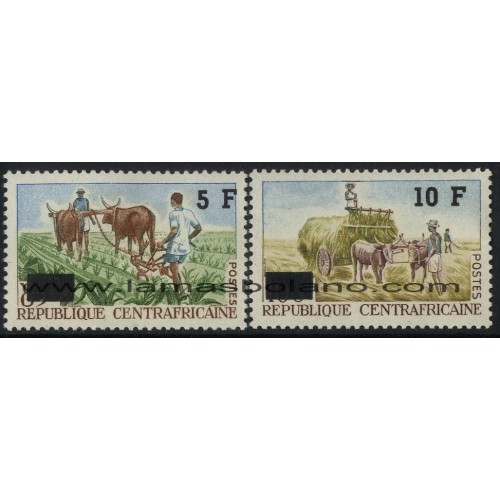 SELLOS DE CENTROAFRICANA 1966 - TRACCION ANIMAL EN AGRICULTURA - 2 VALORES SOBRECARGADO - CORREO