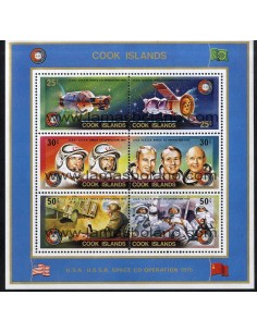 SELLOS DE ISLAS COOK 1975 - COOPERACION ESPACIAL USA-URSS - HOJITA BLOQUE