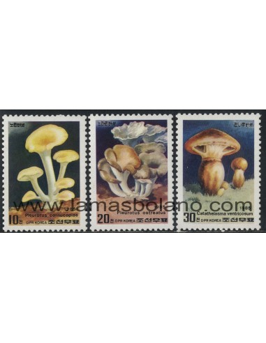 SELLOS DEL COREA DEL NORTE 1985 - SETAS - 3 VALORES - CORREO