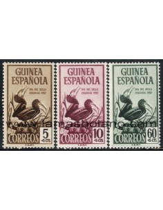 SELLOS GUINEA ESPAÑOLA 1952 - DIA DEL SELLO - BYCANISTES ALBUTIBIALIS - 3 VALORES - CORREO