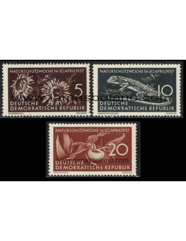 SELLOS ALEMANIA ORIENTAL 1957 - SEMANA DE PROTECCION DE LA NATURALEZA - 3 VALORES - CORREO