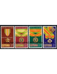 SELLOS GUYANA 1975 - DIA DE LA REPUBLICA. MEDALLAS - 4 VALORES - CORREO